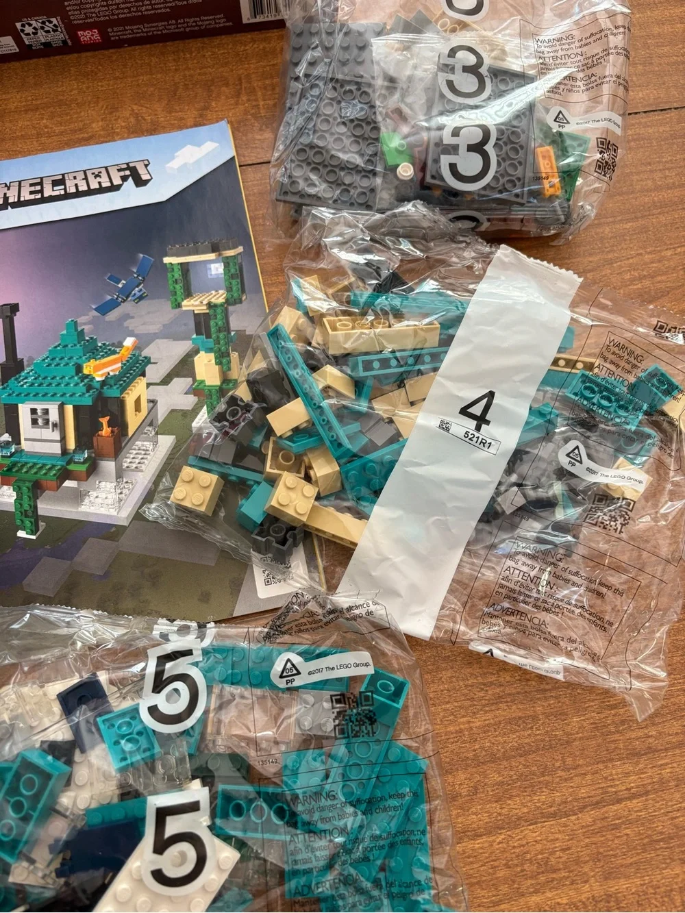 Lego Minecraft Retired 21173 The Sky Tower